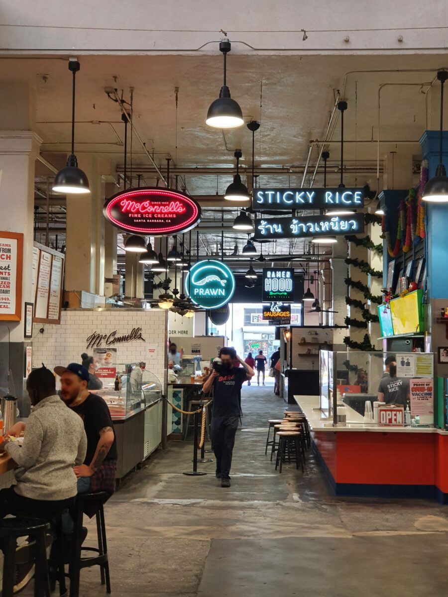 L'interno del Grand Central Market, a Downtown Los Angeles